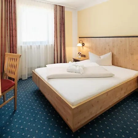 Park Cafe Reichl Hotel 3*