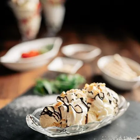 Park Cafe Reichl Hotel