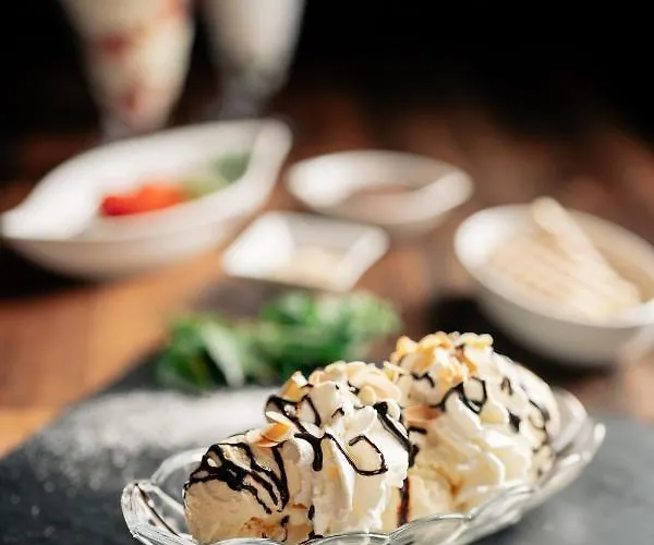 Park Cafe Reichl 호텔